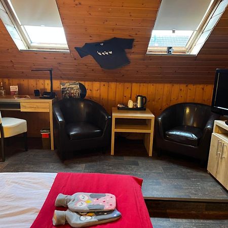 Henblas Hotel Neuenrade Экстерьер фото