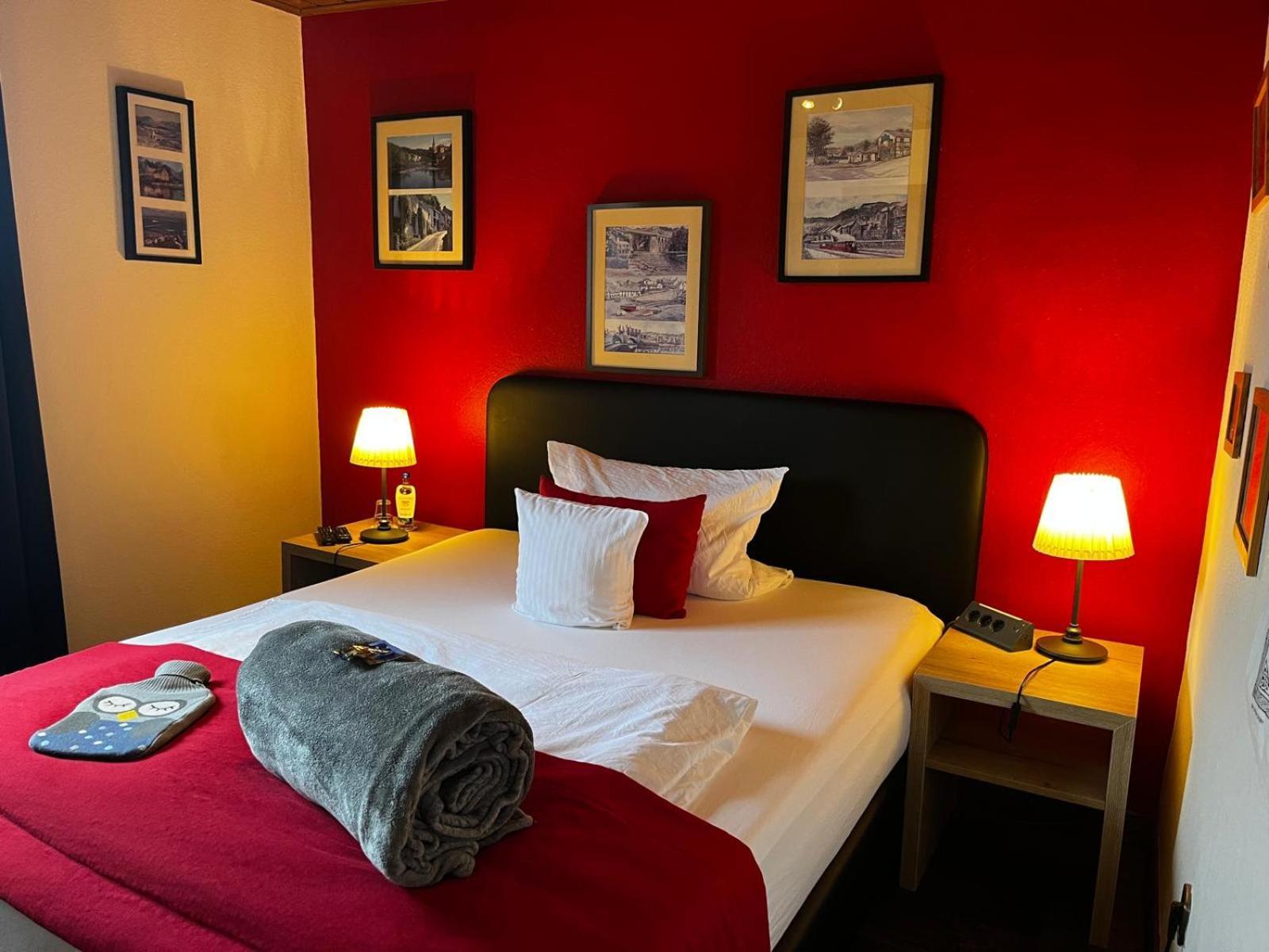 Henblas Hotel Neuenrade Экстерьер фото
