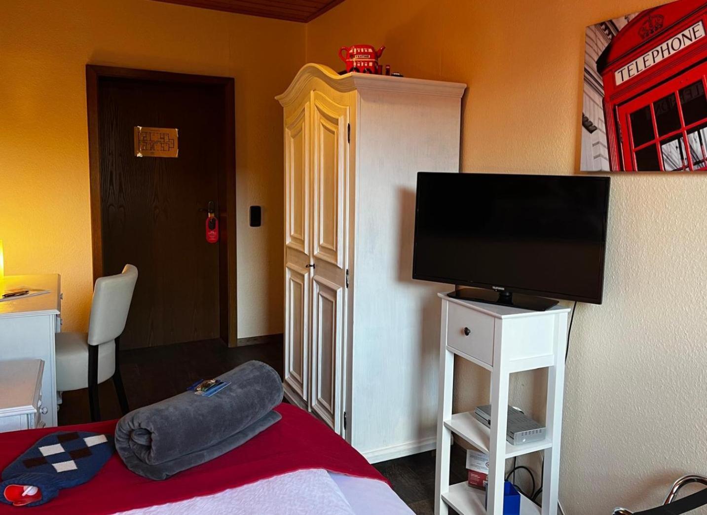 Henblas Hotel Neuenrade Экстерьер фото