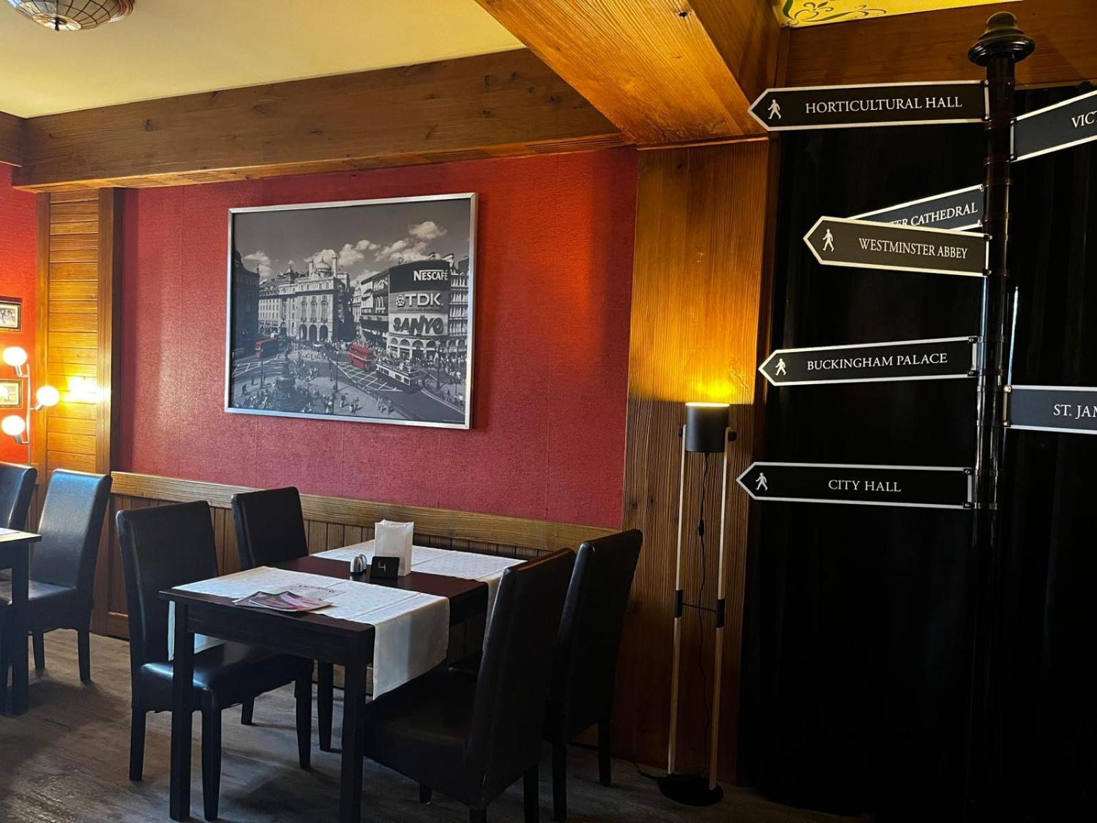 Henblas Hotel Neuenrade Экстерьер фото