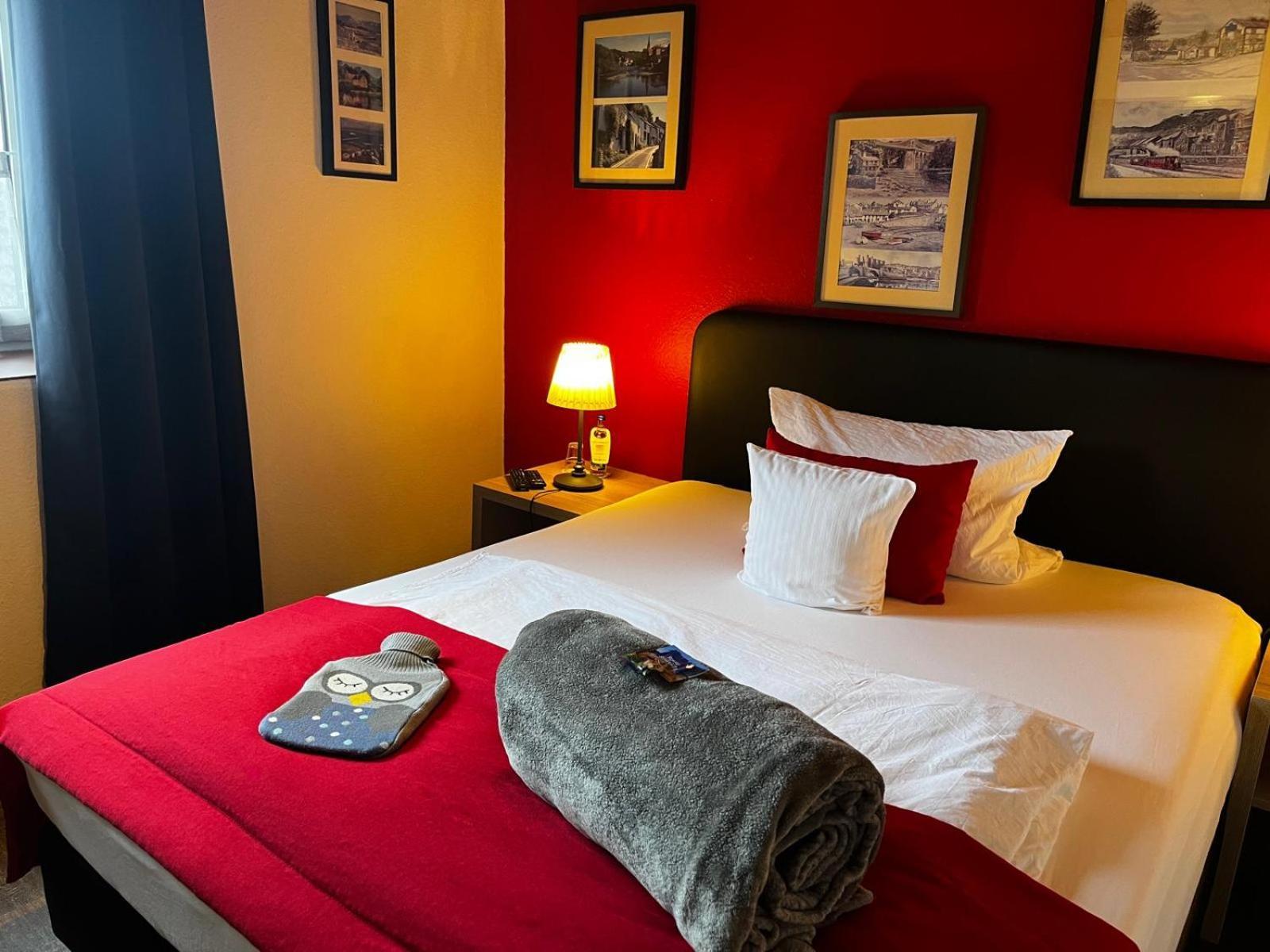 Henblas Hotel Neuenrade Экстерьер фото
