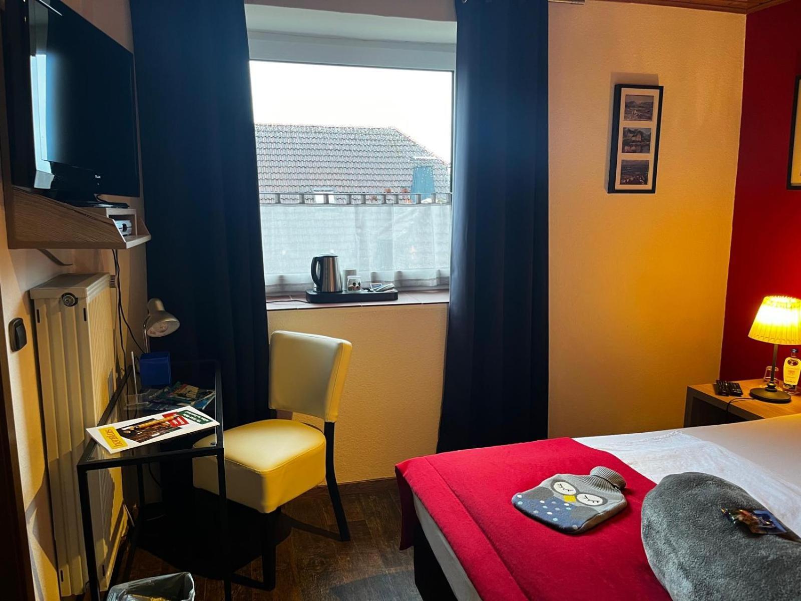 Henblas Hotel Neuenrade Экстерьер фото