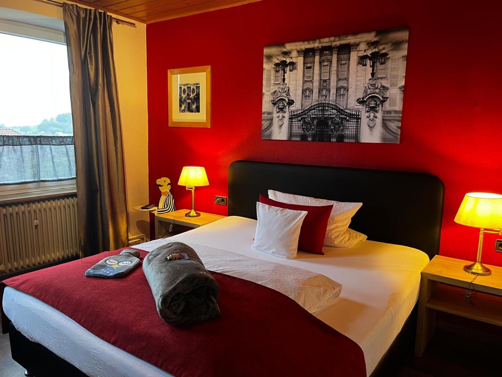 Henblas Hotel Neuenrade Экстерьер фото
