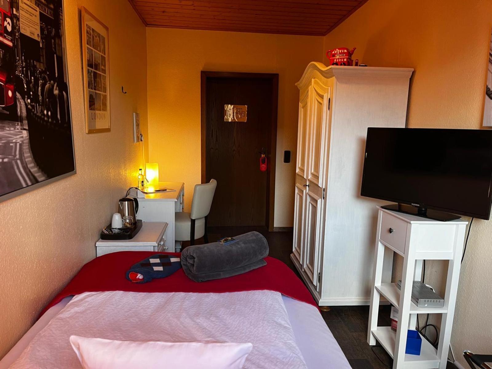 Henblas Hotel Neuenrade Экстерьер фото