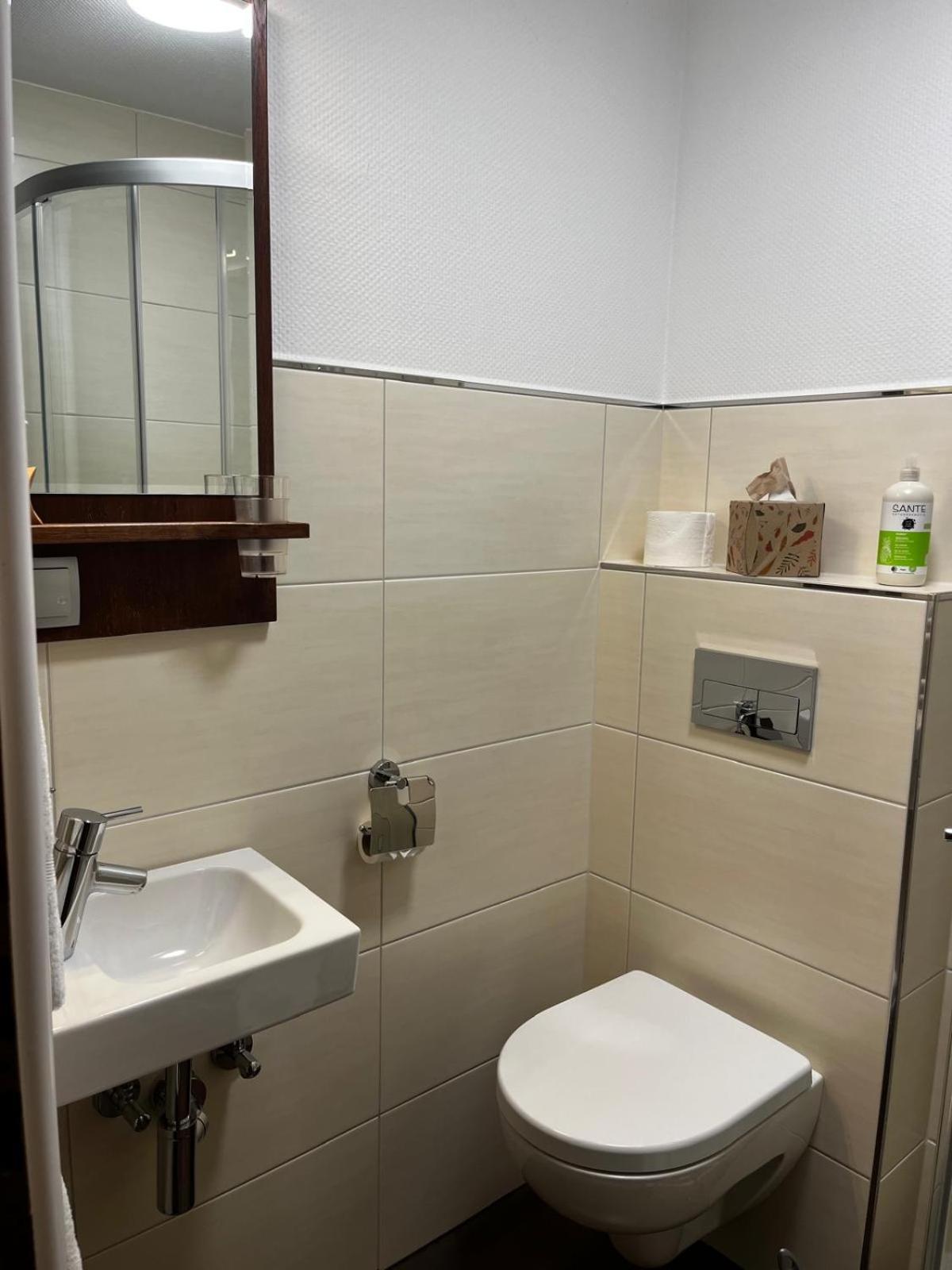 Henblas Hotel Neuenrade Экстерьер фото